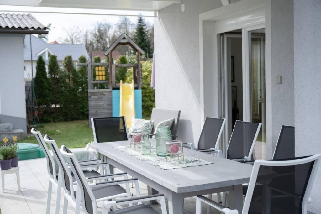 Schoenes Ferienhaus Mit Garten Пёрчах-ам-Вёртерзе Экстерьер фото